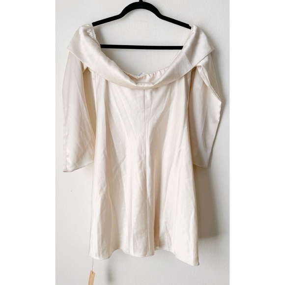 Reformation Maves Dress Almond - Picture 4 of 9